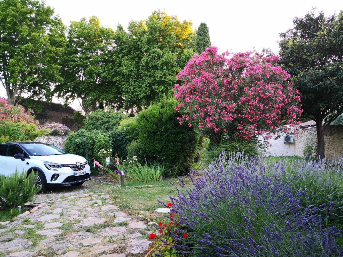 La Petite Maison De Lingling Mornas Bagian luar foto