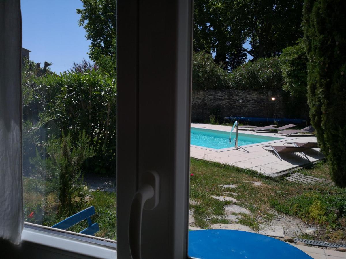 La Petite Maison De Lingling Mornas Bagian luar foto